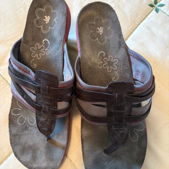 Cushe Entwine Wedge Flip Flop Sandals Black and Gray Size 9 - Picture 3 of 7